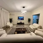 Madi Nile And Pyramids View 3Br