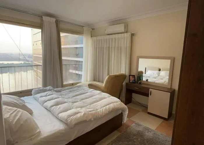 Madi Nile And Pyramids View 3Br