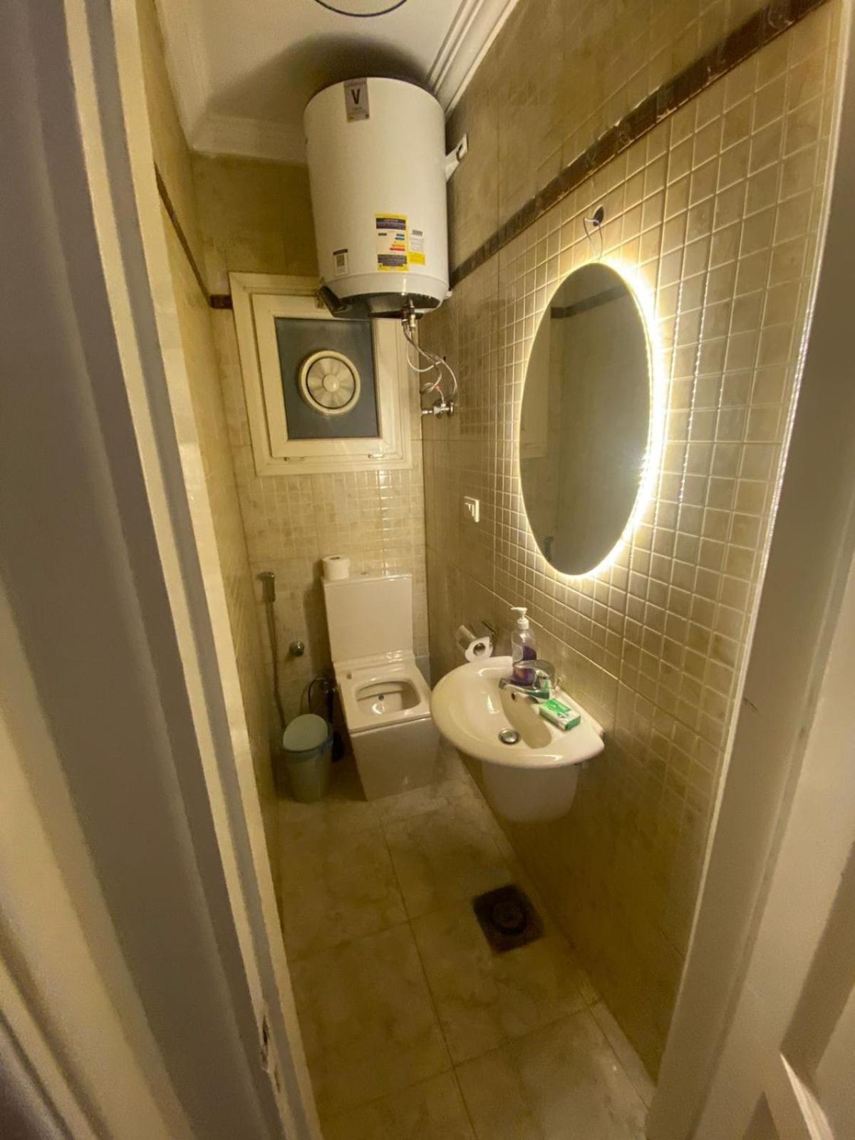 Madi Nile And Pyramids View 3br * Cairo